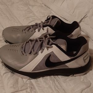 Nike Air Mavin Low Basketball Shoes